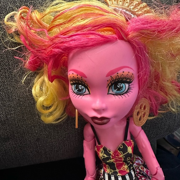 big monster doll hight - Picture 2 of 2